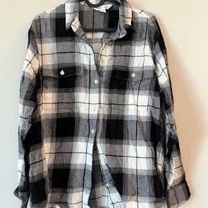 Old Navy Monochrome Plaid The Boyfriend Shirt 100% Cotton